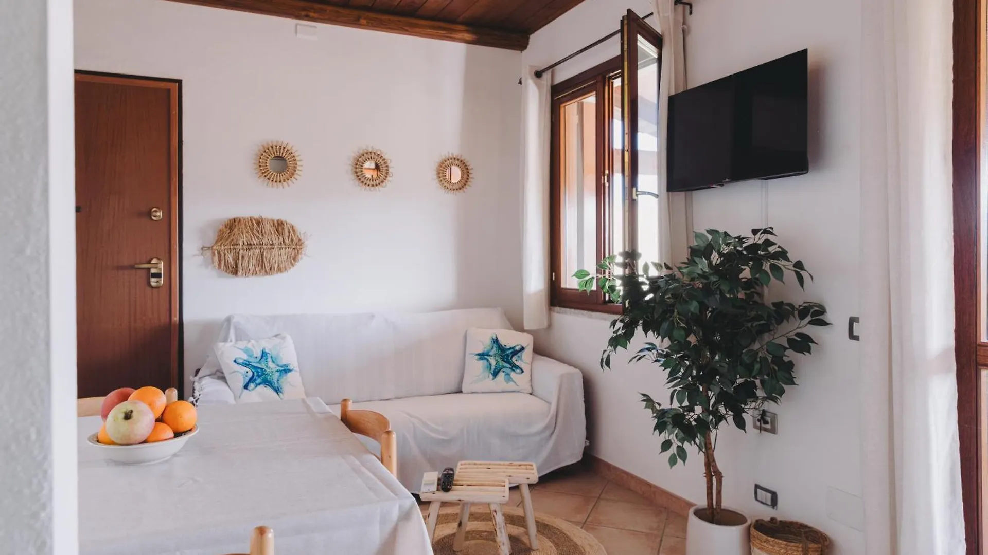 Cactus Mare Apartment Golfo Aranci Konukevi